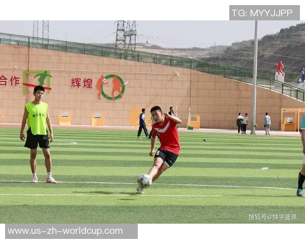 追逐绿茵场上的梦想小小足球少年心中的热血与坚持